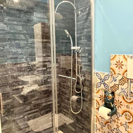 B&B Dimora Emily Палермо Екстериор снимка